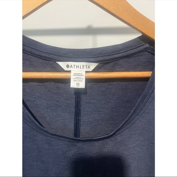 Athleta Top - Picture 2 of 4